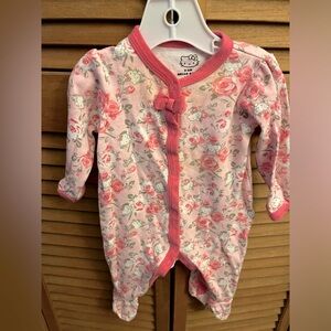 🔹️HELLO KITTY | 3-6M | One Piece Footies | Snap-Up